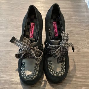 Y2K Betseyville heeled shoes.